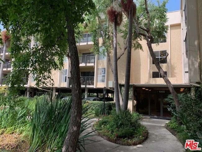 Photo - 1115 Raintree Cir