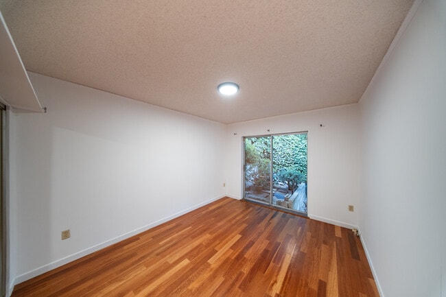 Photo - 8639 Crescent Dr