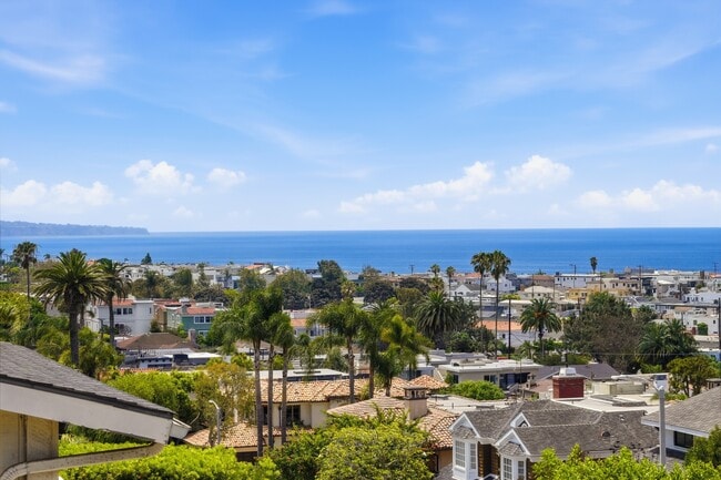 Photo - 108 S Poinsettia Ave