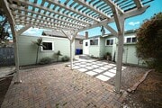 Photo - Charming 1 Bedroom Cottage in Ocean Beach House