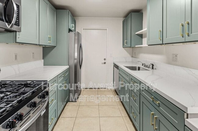 Photo - 911 Civic Center Dr