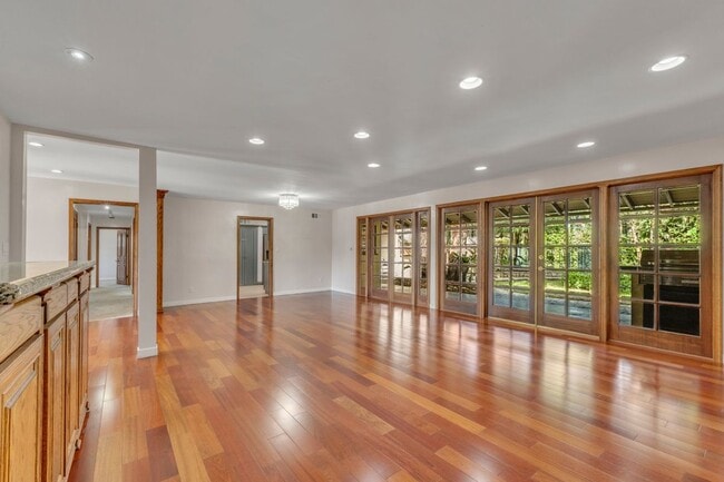 Photo - 16553 Hartsook St