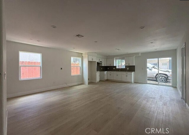 Photo - 645 W 97th St