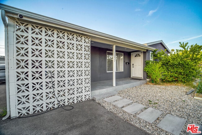 Photo - 12827 Sylvan St