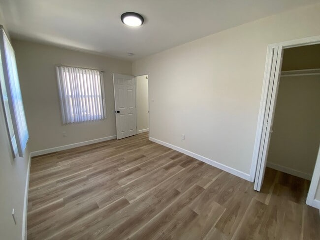 Photo - 1645 W Adams Blvd