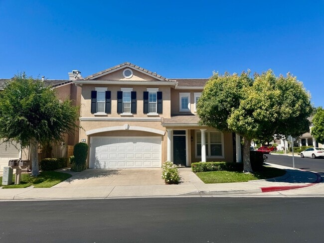 4 bedroom beautiful Irvine home in gated N... - 4 bedroom beautiful Irvine home in gated N...