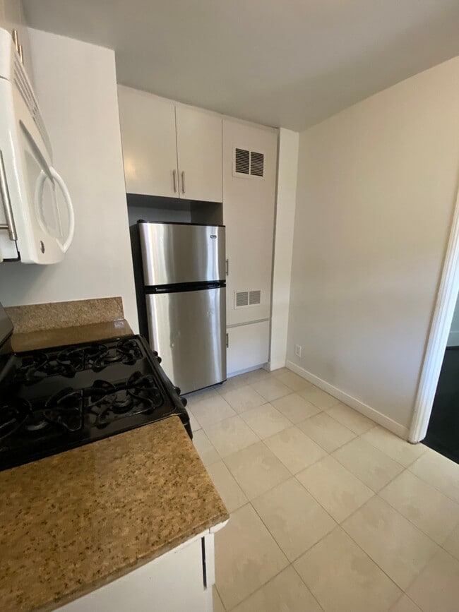 Photo - 7456 Hollywood Blvd Unit 1
