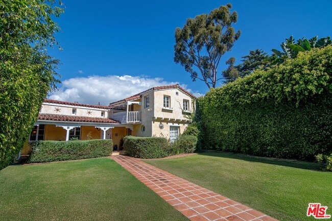 Photo - 731 San Vicente Blvd