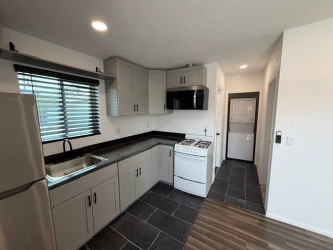Building Photo - Brand New 1Bed/1Bath ADU