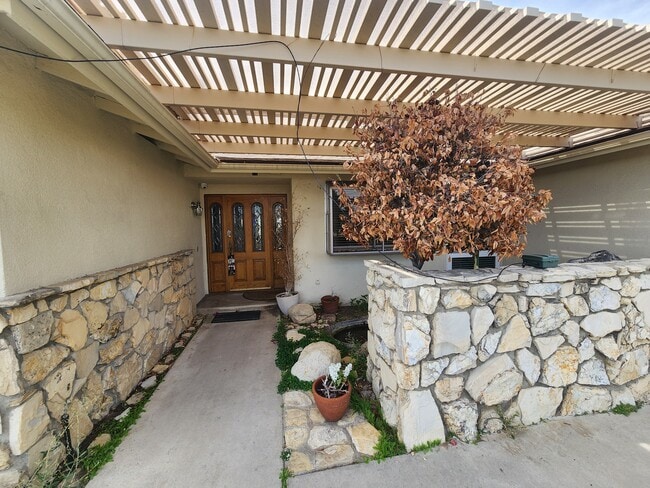 Photo - 11665 Babbitt Ave