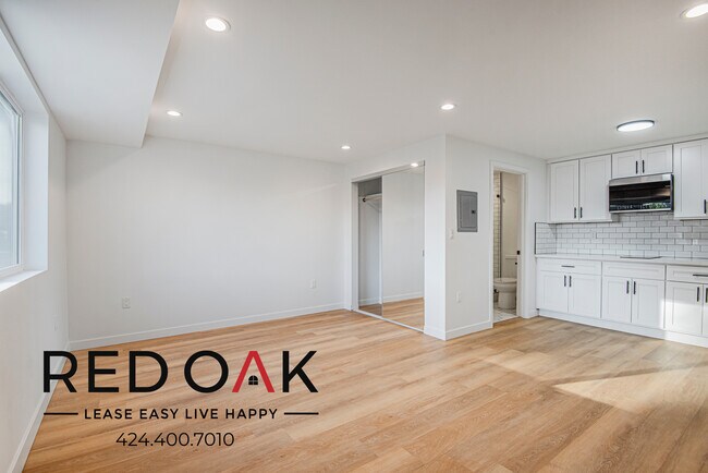 Photo - 8555 Independence Ave Unit 114-U