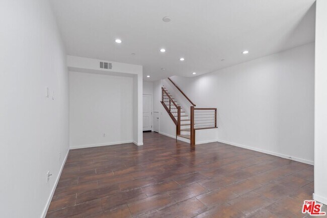 Photo - 1558 W Artesia Square Unit C