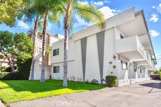 Building Photo - 350 W Wilson Ave Unit 1