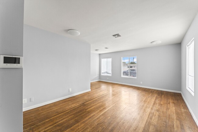 Photo - 8102 Norwich Ave Unit 1