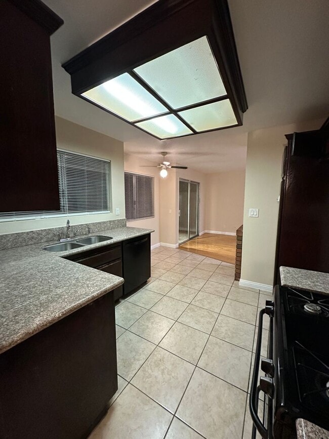 Photo - 4bd/2.5ba Home - Moreno Valley