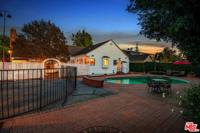 Photo - 4649 Sancola Ave