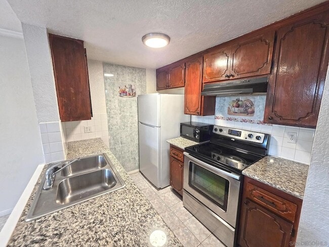 Photo - 4056 Van Dyke Ave Unit 2