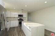 Photo - 2121 Burnside Ave Unit 2123 1/2