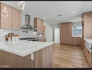 Photo - 1933 W 43rd Pl