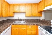 Photo - Two Weeks FREE Chula Vista Townhome 2 Bed 1 Bath with assigned parking, Refreshed w/prime amenities. Unit #6