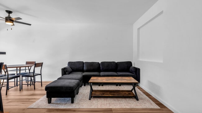 Photo - 5300 E Waverly Dr Unit J14