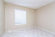 Photo - 25762 Fir Ave