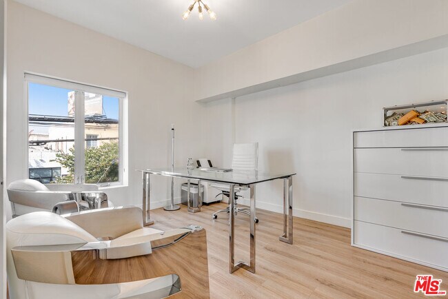 Photo - 6212 Santa Monica Blvd Unit A