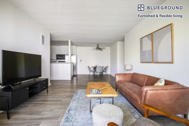 Photo - 219 S Barrington Ave Unit FL3-ID340