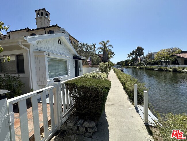 Photo - 440 Howland Canal Unit 1