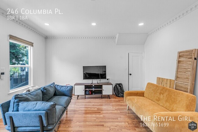 Building Photo - 246 Columbia Pl Rental