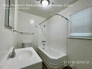 Photo - 1317 W 107th St