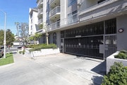 Photo - 400 Apartments