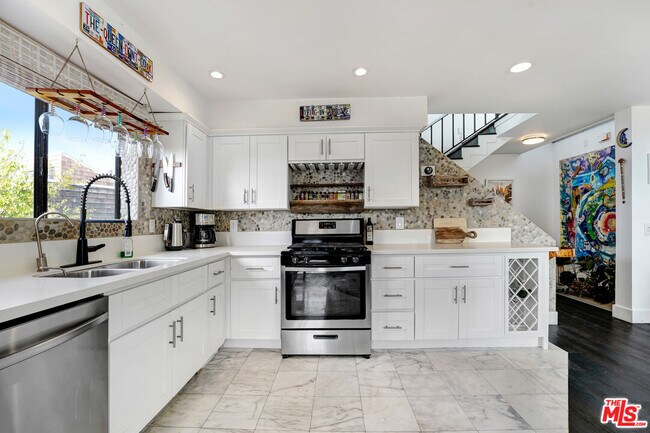 Photo - 29231 Heathercliff Rd Unit 1