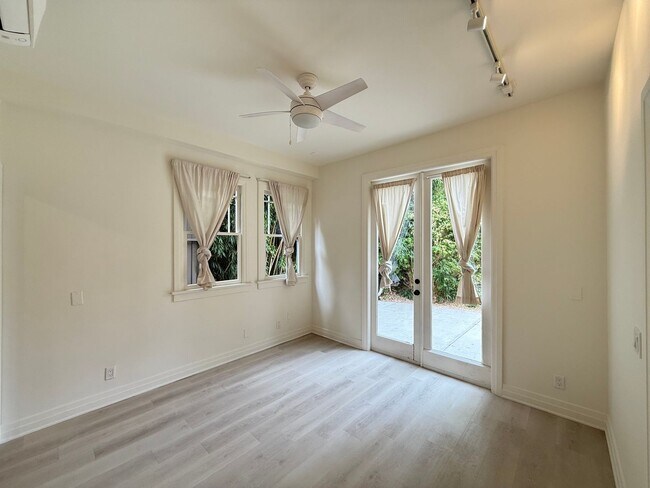 Photo - ***Charming One Bedroom in Venice*** Unit 708 6th Ave