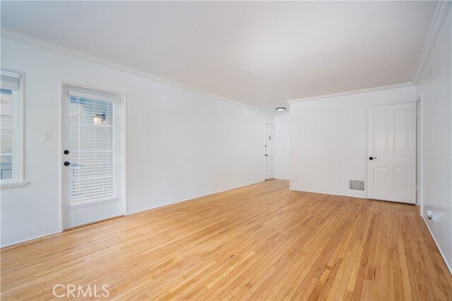 Photo - 265 N Swall Dr