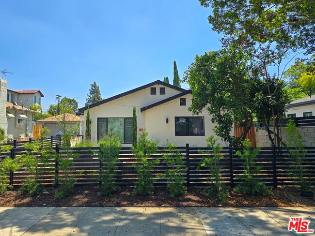 Photo - 94 S Vinedo Ave