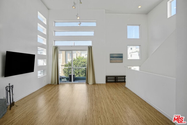 Photo - 120 Fleet St Unit A