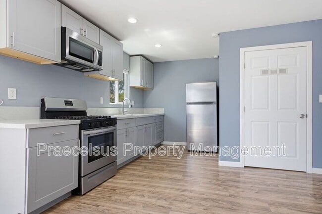 Photo - 311 Date St