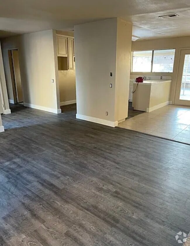 Building Photo - 43667 Virginia Ave Rental