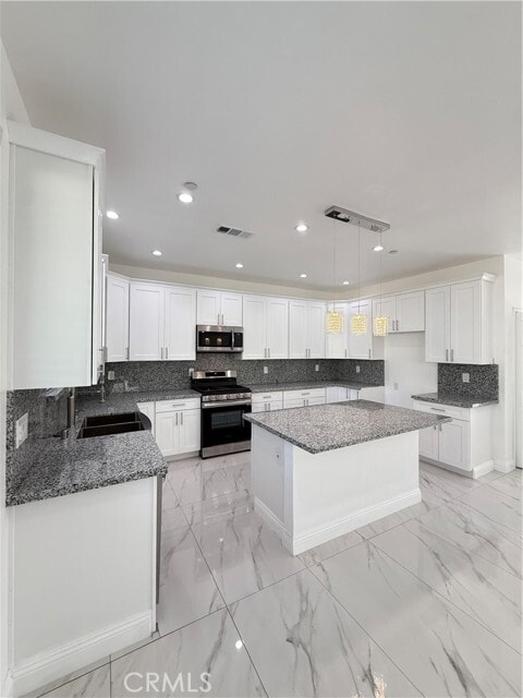 Photo - 2199 Whitman Way