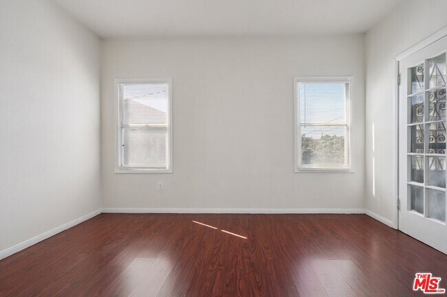 Photo - 1464 3/8-1464 W 35th Pl