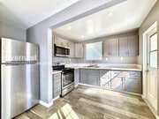 Photo - 2571 Judson St