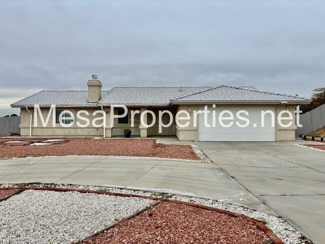 Photo - 14744 Hopland St