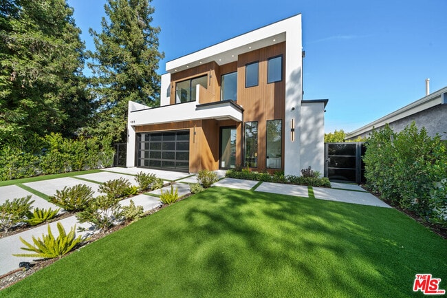 Photo - 4818 Norwich Ave