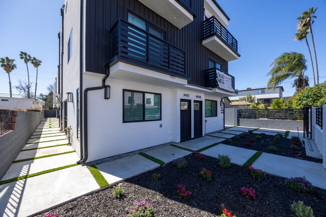 Photo - 14420 Tiara St Unit 14420 1/2