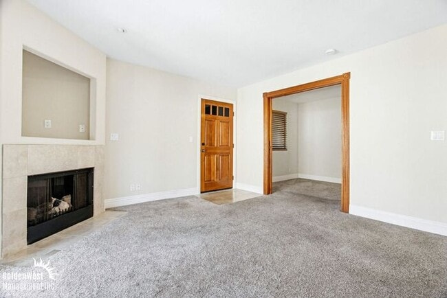 Photo - Cozy 1Bdm 1Ba Top-Floor Condo with Community Pool in La Jolla!