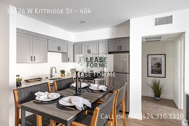 Building Photo - 14526 Kittridge St Unit 404