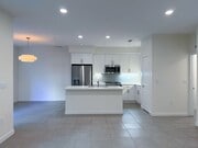 Photo - 1568 E Thompson Blvd