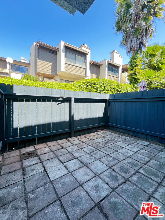 Photo - 9939 Topanga Canyon Blvd Unit 6