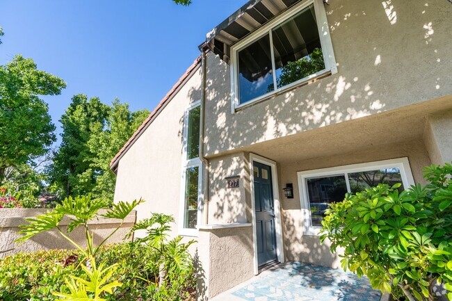 Building Photo - 227 Stanford Rental